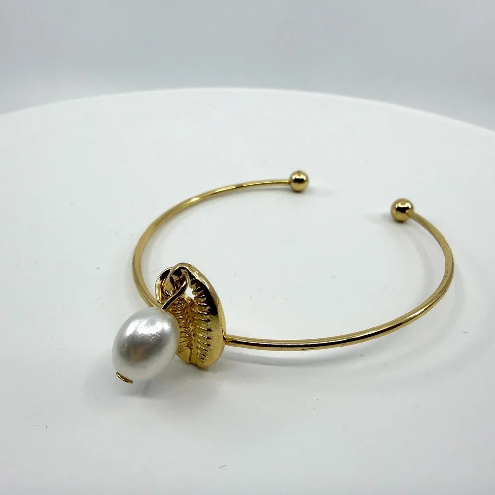 Y2K Gold Tone Shell & Faux Pearl Cuff Bangle Coastal Bohemian Statement Bracelet